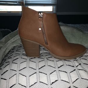 Ankle booties